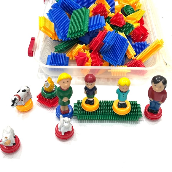 Vintage Battant Bristle Blocks 80+ Assorted Pieces With Case People Animals Farm - Picture 1 of 11
